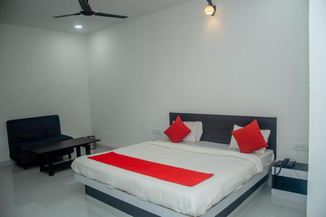Hotel Deendayal Korba ภายนอก รูปภาพ