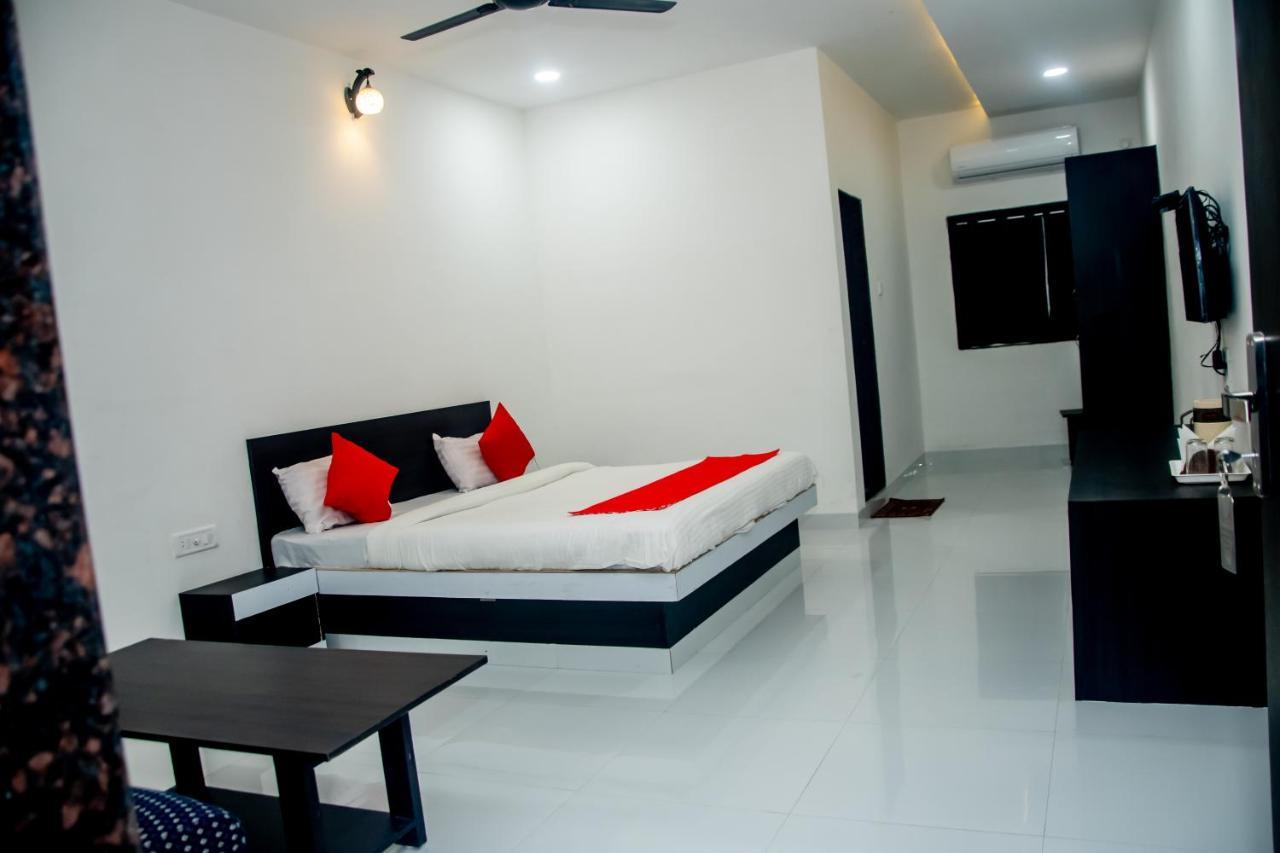 Hotel Deendayal Korba ภายนอก รูปภาพ