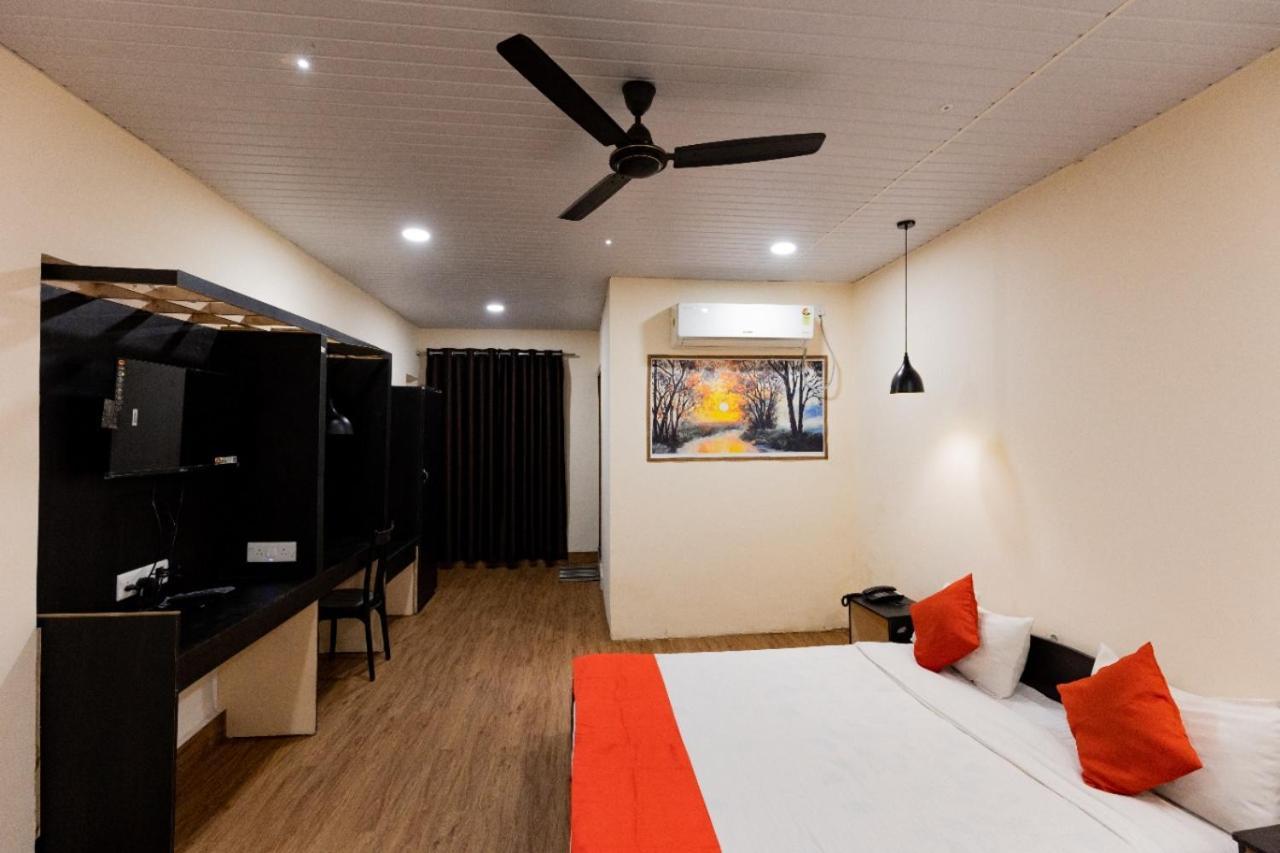 Hotel Deendayal Korba ภายนอก รูปภาพ