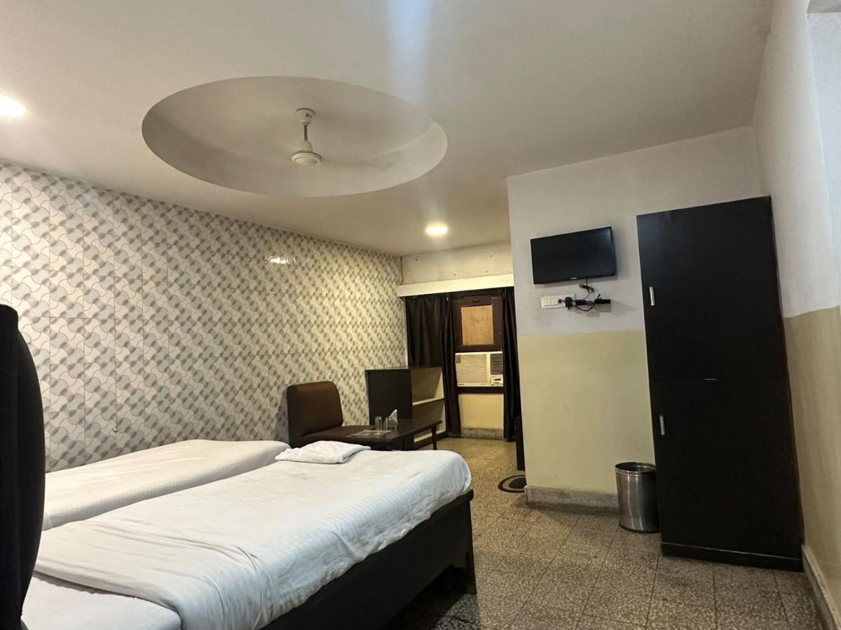 Hotel Deendayal Korba ภายนอก รูปภาพ