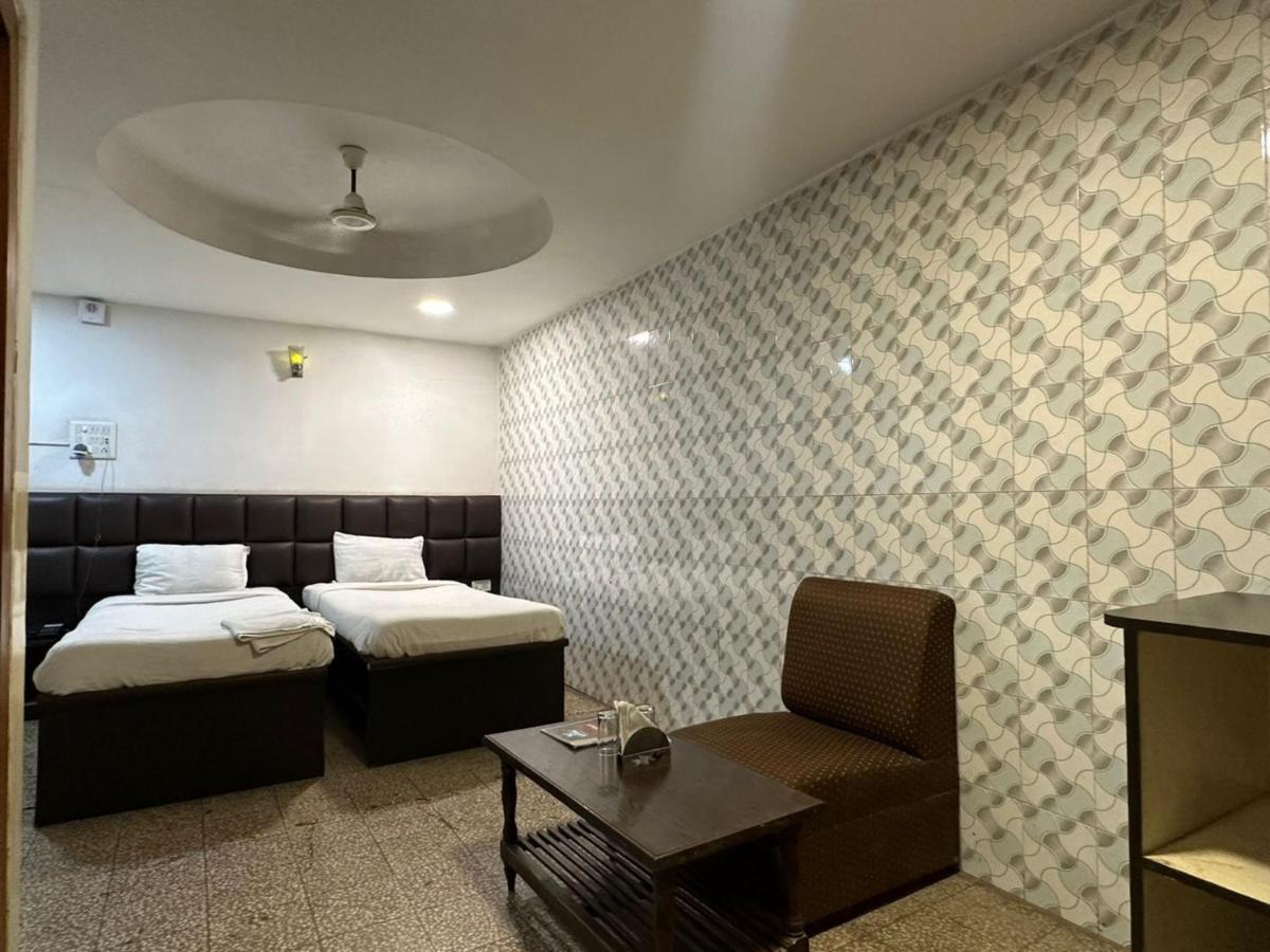Hotel Deendayal Korba ภายนอก รูปภาพ